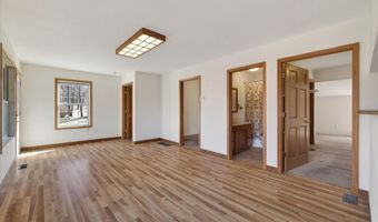 8923 E Sassafras Rd, Bloomfield, IN 47424