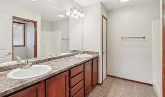 2105 6th Ave SW, Altoona, IA 50009