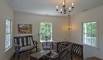 90 Taylor Ln, Alderson, WV 24910