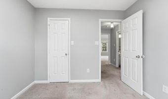 7035 KINGS MANOR Dr, Alexandria, VA 22315