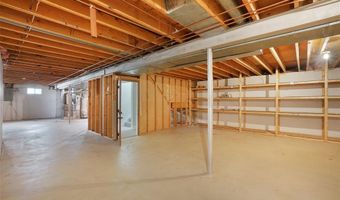1440 Cedar Bluff Dr, Ballwin, MO 63021