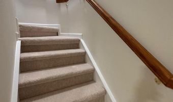 5025 MURTHA St, Alexandria, VA 22304