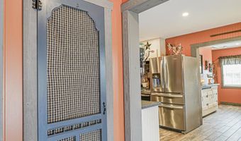 216 Main St, Middletown, NJ 07748