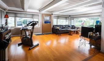 130 Delta Dr, Algonac, MI 48001