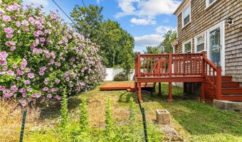 53 Admiral Kalbfus Rd, Newport, RI 02840