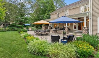 7 Newton Pl, Allendale, NJ 07401