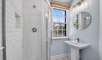 168 GREEN St, Annapolis, MD 21401
