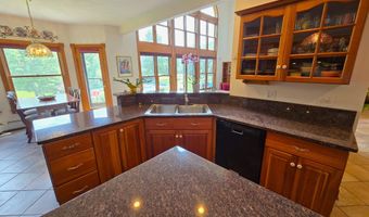 155 Hillwinds North Rd, Brattleboro, VT 05301