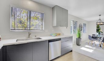 1701 Central Ave P, Alameda, CA 94501
