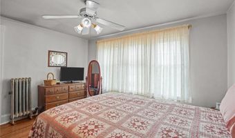 64 Dyer Ave, East Providence, RI 02915