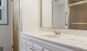 517 S Scott St, Adrian, MI 49221
