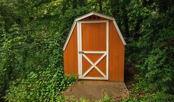 33 School Rd, Bolton, CT 06043