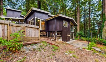 2910 Greenbriar Ln, Arcata, CA 95521