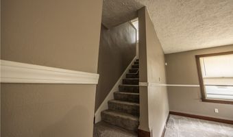 566 Lindell St, Akron, OH 44305