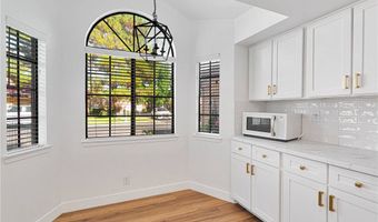 11722 Oak St, Apple Valley, CA 92308