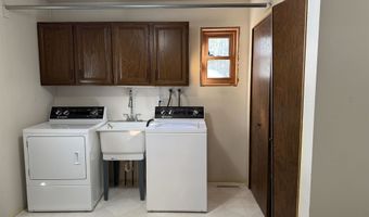 3892 PAUL'S Ct, Amherst Junction, WI 54407