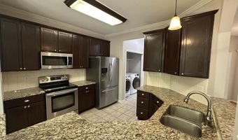 1748 Town Home Dr, Apex, NC 27502