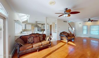 11 Drake Dr, Bayville, NJ 08721