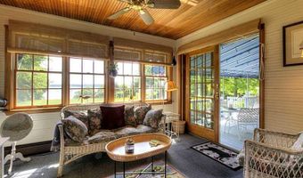 457 POPPASQUASH Rd, Bristol, RI 02809