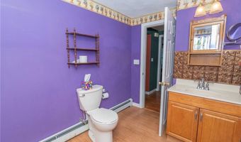 105 Fordson Ave, Cranston, RI 02910