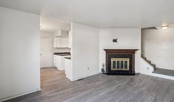 944 Sunburst Ln, Altoona, IA 50009