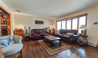 19 Buchanan Ave, Amity Harbor, NY 11701