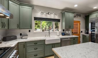 1641 Meadowview Rd, Arnold, CA 95223