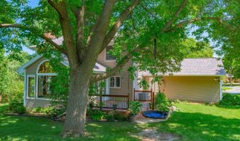 21 E Newhaven Cir, Madison, WI 53717