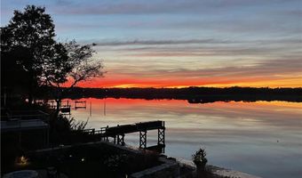 35 Hanson Rd, Barrington, RI 02806