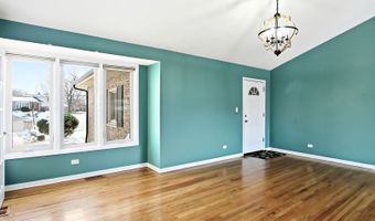 818 RUMPLE Ln, Addison, IL 60101