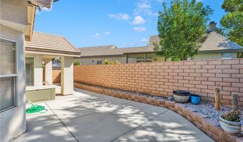 11246 Pleasant Hills Dr, Apple Valley, CA 92308