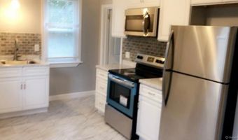 476 Park Ave, Bloomfield, CT 06002