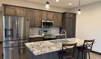 640 S 9th St, Akron, IA 51001