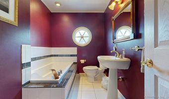 523 Overlook Dr, Orange, CT 06477