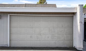2155 W Banbury Cir, Anaheim, CA 92804