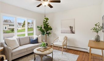 49 Roosevelt Dr, Bristol, RI 02809