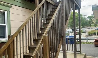 575 Main St 2B, East Greenwich, RI 02818