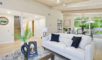 5145 San Aquario Dr, San Diego, CA 92109
