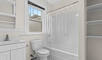 35 Queensberry 22, Boston, MA 02215
