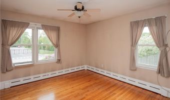 14 Dexter St, Newport, RI 02840
