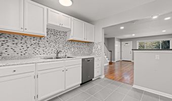 628 S PAYNE St, Alexandria, VA 22314