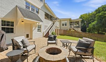 2424 Kingsbury Dr, Charlotte, NC 28205