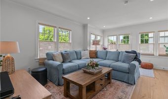 109 Carroll Ave, Newport, RI 02840