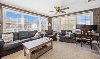 10 Brightwood Ln, Branford, CT 06405