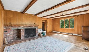817 Gulf Rd, Barnard, VT 05031