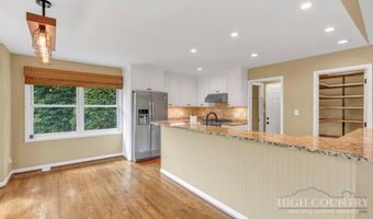123 Liberty Ln, Banner Elk, NC 28604