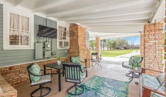 8916 Eastwood Dr, Abbeville, LA 70510