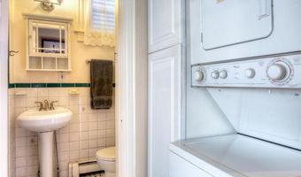98 John St, Newport, RI 02840