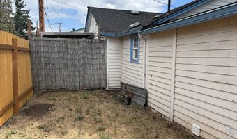 1118 B And B1 St, Springfield, OR 97477