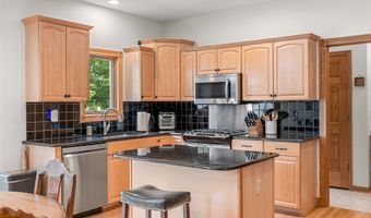 201 11th St NW, Altoona, IA 50009